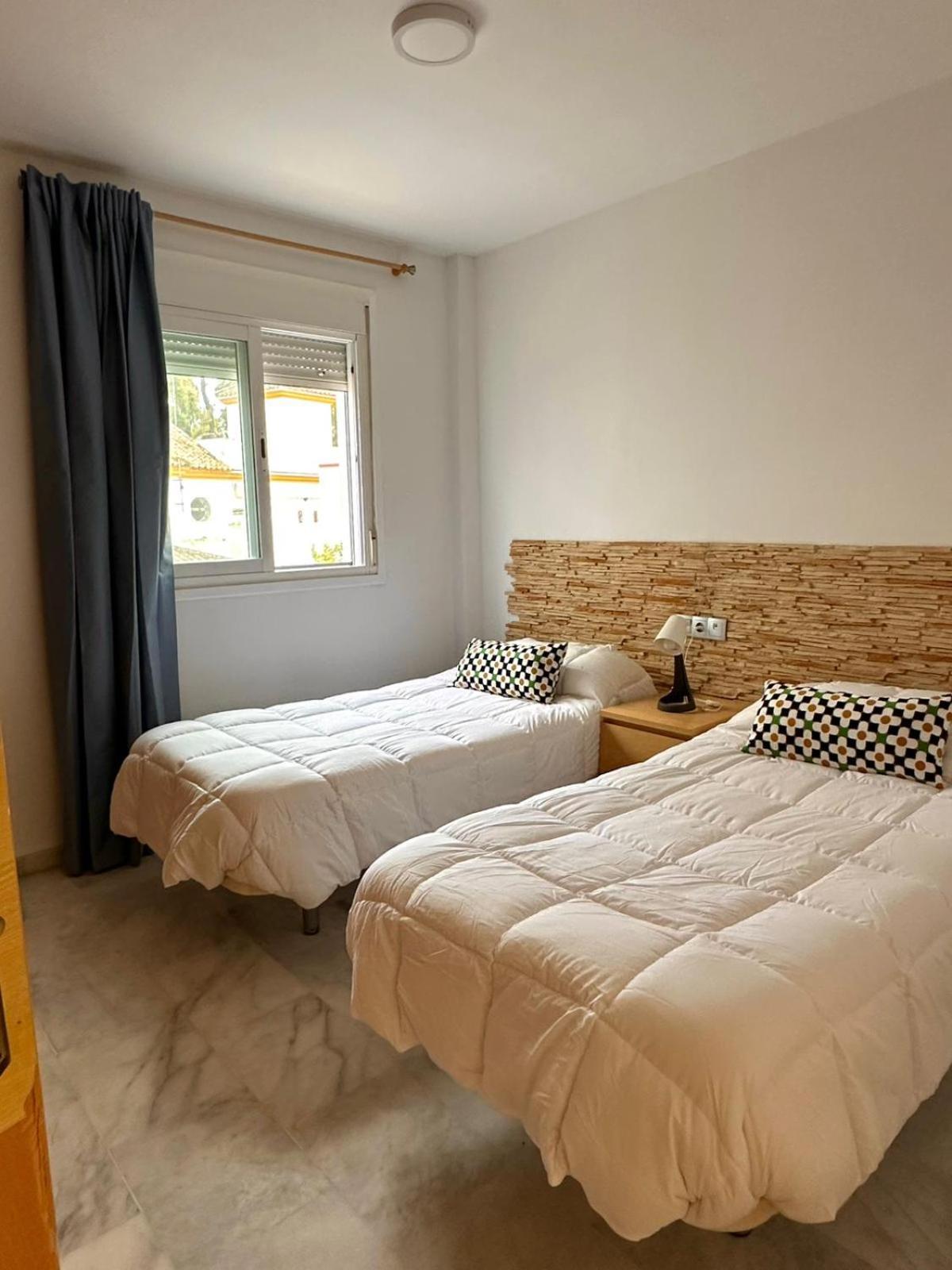 شيبيونا Apartahotel Dona Reyes المظهر الخارجي الصورة